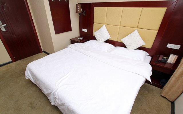 Guilin Jinxiu Xiaoxiang Business Hotel Lingchuan  Δωμάτιο φωτογραφία